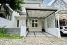 4 Bedroom House for sale in Wiyung, East Java