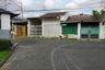 Rumah disewa dengan 4 kamar tidur di Wiyung, Jawa Timur