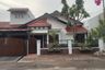 Rumah dijual dengan 4 kamar tidur di Kedung Baruk, Jawa Timur