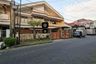 Rumah dijual dengan 5 kamar tidur di Darmo, Jawa Timur