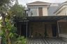Rumah dijual dengan 4 kamar tidur di Sambikerep, Jawa Timur