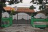 Rumah disewa dengan 6 kamar tidur di Wiyung, Jawa Timur