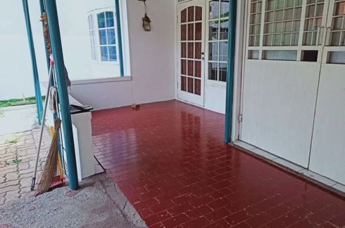 Rumah dijual dengan 4 kamar tidur di Cilandak Timur, Jakarta