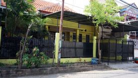 Rumah dijual dengan 4 kamar tidur di Balas Klumprik, Jawa Timur