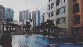 1 Bedroom Condo for sale in Paseo De Roces, Pio Del Pilar, Metro Manila