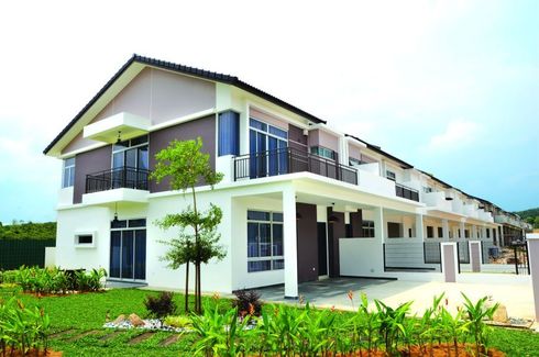 3 Bedroom Townhouse for sale in Hospital Daerah Sungai Buloh, Selangor