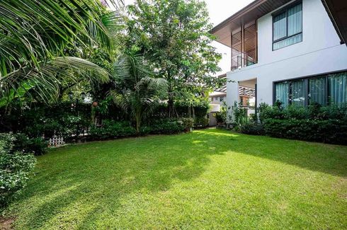 5 Bedroom House for sale in Dokmai, Bangkok
