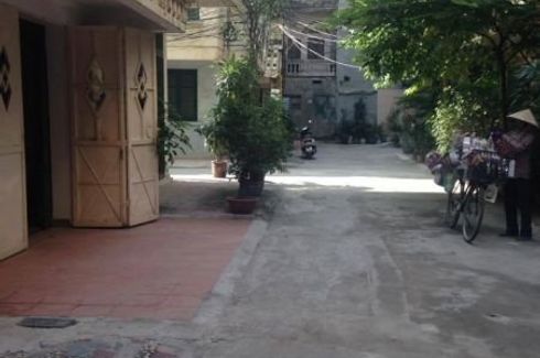 5 Bedroom House for sale in Dich Vong, Ha Noi