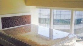 3 Bedroom Condo for sale in One Central, Urdaneta, Metro Manila near MRT-3 Ayala