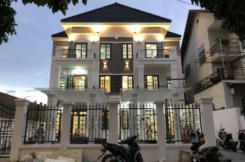 Cần bán villa 10 phòng ngủ tại Bình Thuận, Quận 7, Hồ Chí Minh