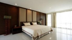 6 Bedroom Villa for sale in Khlong Toei Nuea, Bangkok near MRT Sukhumvit