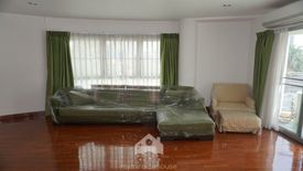 3 Bedroom Condo for rent in Phra Khanong Nuea, Bangkok