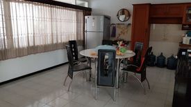 Townhouse dijual dengan 5 kamar tidur di Surabaya, Jawa Timur