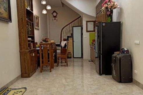 3 Bedroom House for sale in Thuong Dinh, Ha Noi