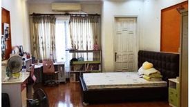 6 Bedroom House for sale in Nga Tu So, Ha Noi