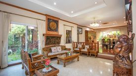 6 Bedroom House for sale in Nong Pa Khrang, Chiang Mai