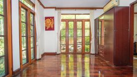 6 Bedroom House for sale in Nong Pa Khrang, Chiang Mai