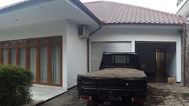 Rumah disewa dengan 3 kamar tidur di Bangka, Jakarta