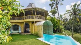 Komersial dijual dengan 8 kamar tidur di Batubulan, Bali