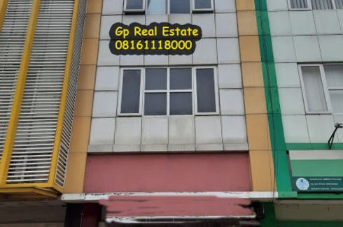 Komersial disewa dengan 3 kamar tidur di Serpong, Banten