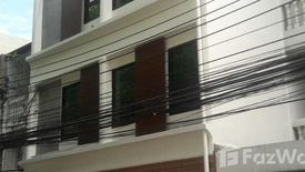 9 Bedroom Townhouse for sale in Khlong Tan Nuea, Bangkok near BTS Phrom Phong