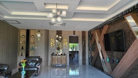 6 Bedroom Townhouse for sale in Pong, Chonburi