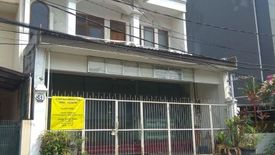 Rumah disewa dengan 13 kamar tidur di Tanjung Duren Selatan, Jakarta