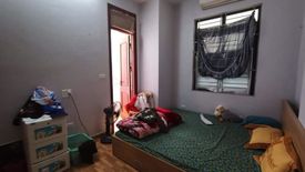 3 Bedroom House for sale in Dich Vong, Ha Noi