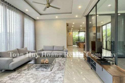 4 Bedroom Villa for sale in O Cho Dua, Ha Noi
