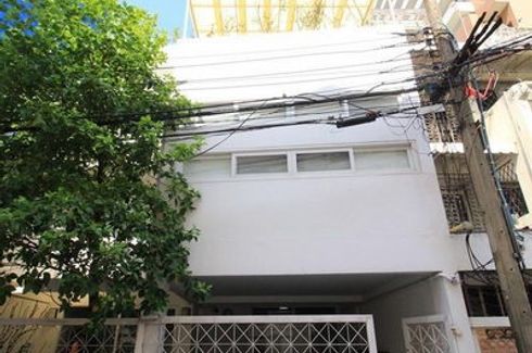 3 Bedroom Townhouse for rent in Phra Khanong, Bangkok near BTS Ekkamai