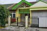 Rumah disewa dengan 3 kamar tidur di Rungkut Menanggal, Jawa Timur
