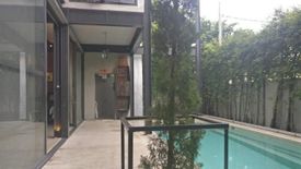 7 Bedroom Villa for rent in Khlong Tan Nuea, Bangkok