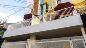 Rumah dijual dengan 18 kamar tidur di Tomang, Jakarta