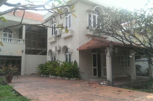 8 Bedroom Villa for rent in Binh Trung Tay, Ho Chi Minh