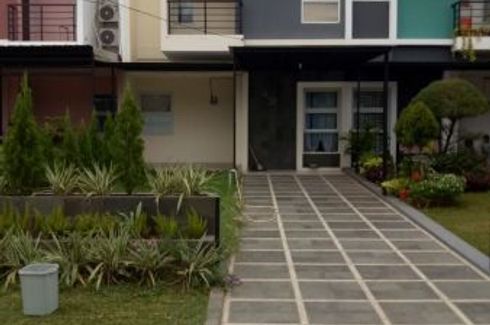 Komersial dijual dengan 3 kamar tidur di Jatinegara, Jakarta