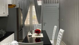 6 Bedroom House for sale in Panunggangan, Banten