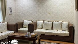 6 Bedroom House for sale in Panunggangan, Banten