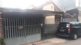 Rumah dijual dengan 4 kamar tidur di Pulo Gadung, Jakarta
