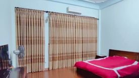 3 Bedroom House for sale in Hang Bot, Ha Noi