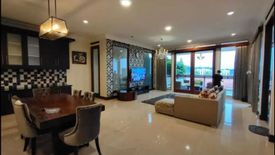 Villa dijual dengan 4 kamar tidur di Cibeureum, Jawa Barat
