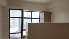 Condo for sale in Urdaneta, Metro Manila near MRT-3 Ayala