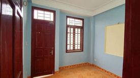 4 Bedroom House for sale in Nga Tu So, Ha Noi