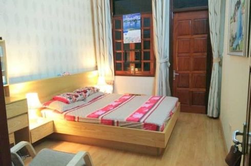 Cần bán nhà riêng 4 phòng ngủ tại Trung Hòa, Quận Cầu Giấy, Hà Nội