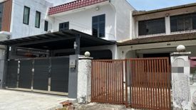 4 Bedroom House for Sale or Rent in Taman Johor Jaya, Johor
