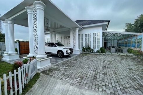 Rumah Mewah Dengan Kolam Renang Luas 1225meter Di Wonokerto Turi 📌 ...