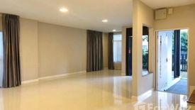 3 Bedroom House for rent in Dokmai, Bangkok