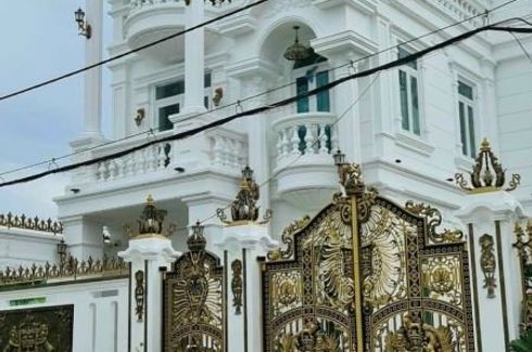 6 Bedroom Villa for sale in Tan Hung, Ho Chi Minh