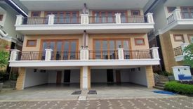 Townhouse disewa dengan 3 kamar tidur di Lebak Bulus, Jakarta