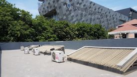 Rumah dijual dengan 13 kamar tidur di Semolowaru, Jawa Timur