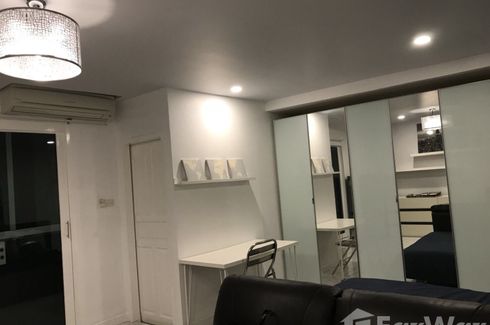 Condo for rent in 39 Suites, Khlong Tan Nuea, Bangkok near BTS Phrom Phong